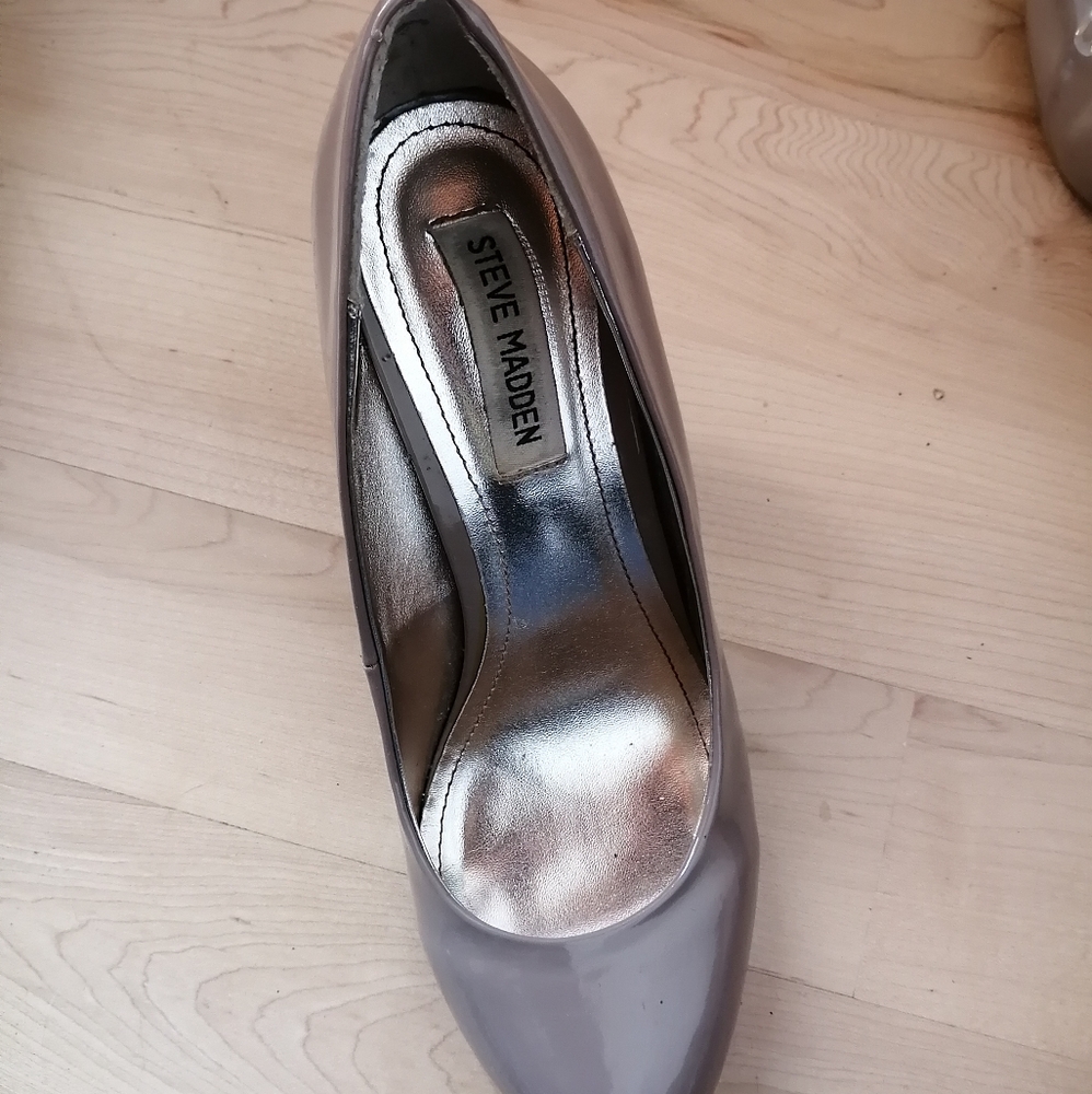Nude heels - Picture 2 of 2